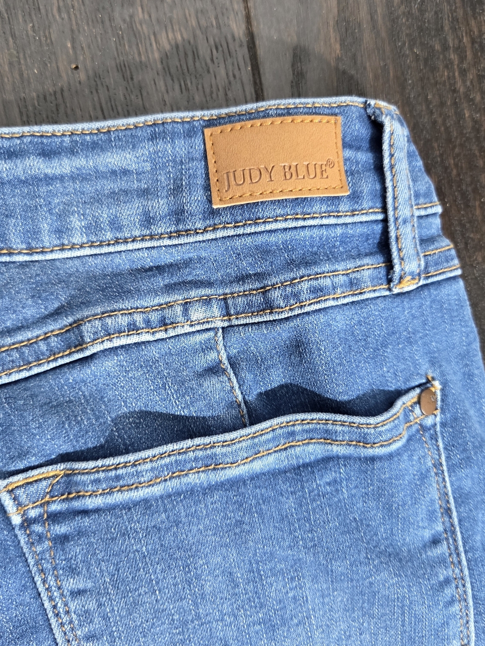 Judy Blue Women's Stretch Denim Jeans Super Flare Legs 13/31 Rough Hem - Picture 12 of 13